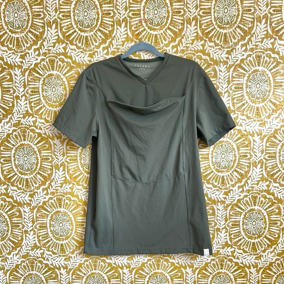 LALABU V-Neck Short Sleeve Dad Shirt in Fern Green Size M - Picture 1 of 8